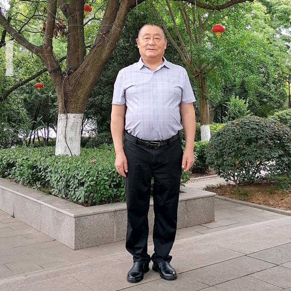 孤独老人农村人