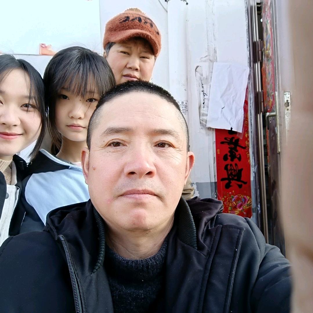 李宏