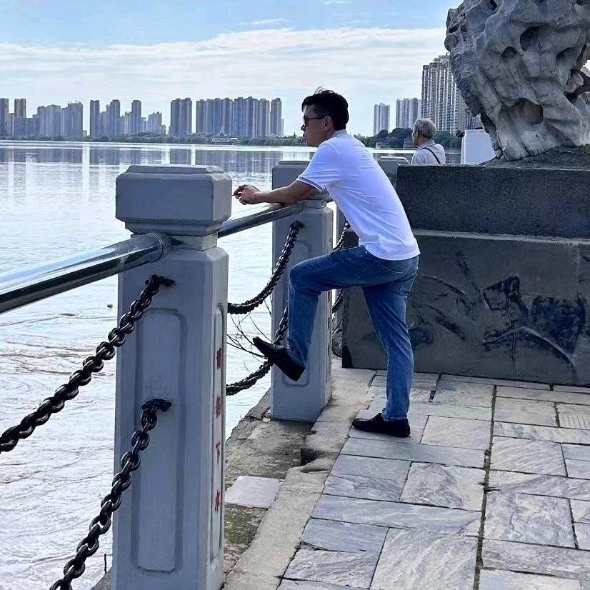 湖南红哥
