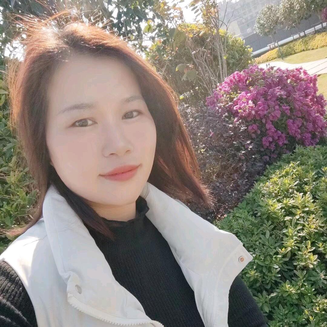 小莉莉🤗