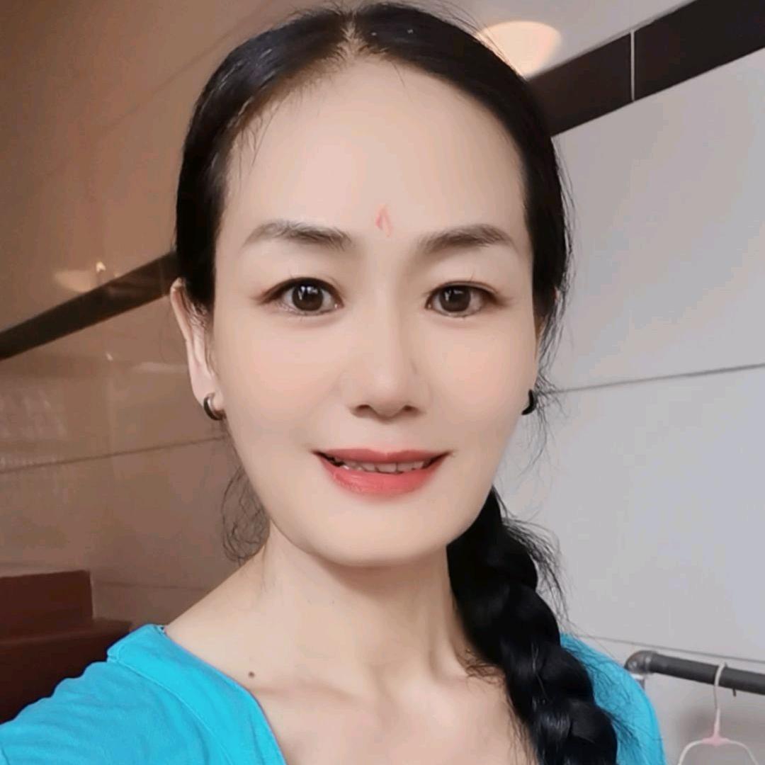 长发姐姐<早8.18开播>🌞