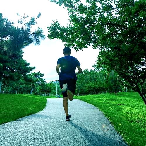 跑者🏃少宝