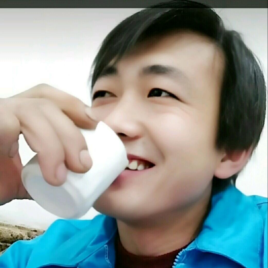 低调开心哥！