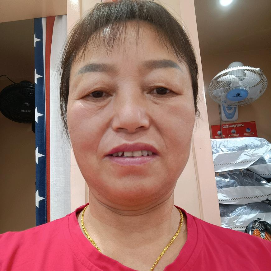 青青舞姿