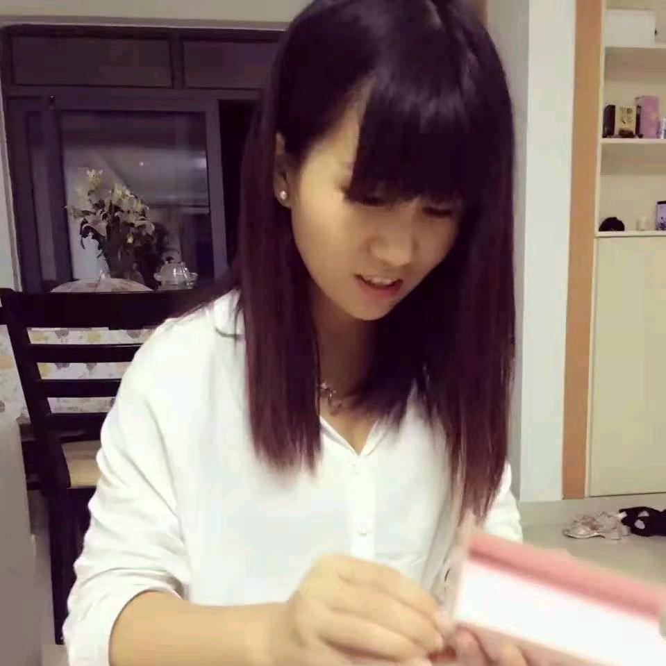 请叫我“郑昕瑶”