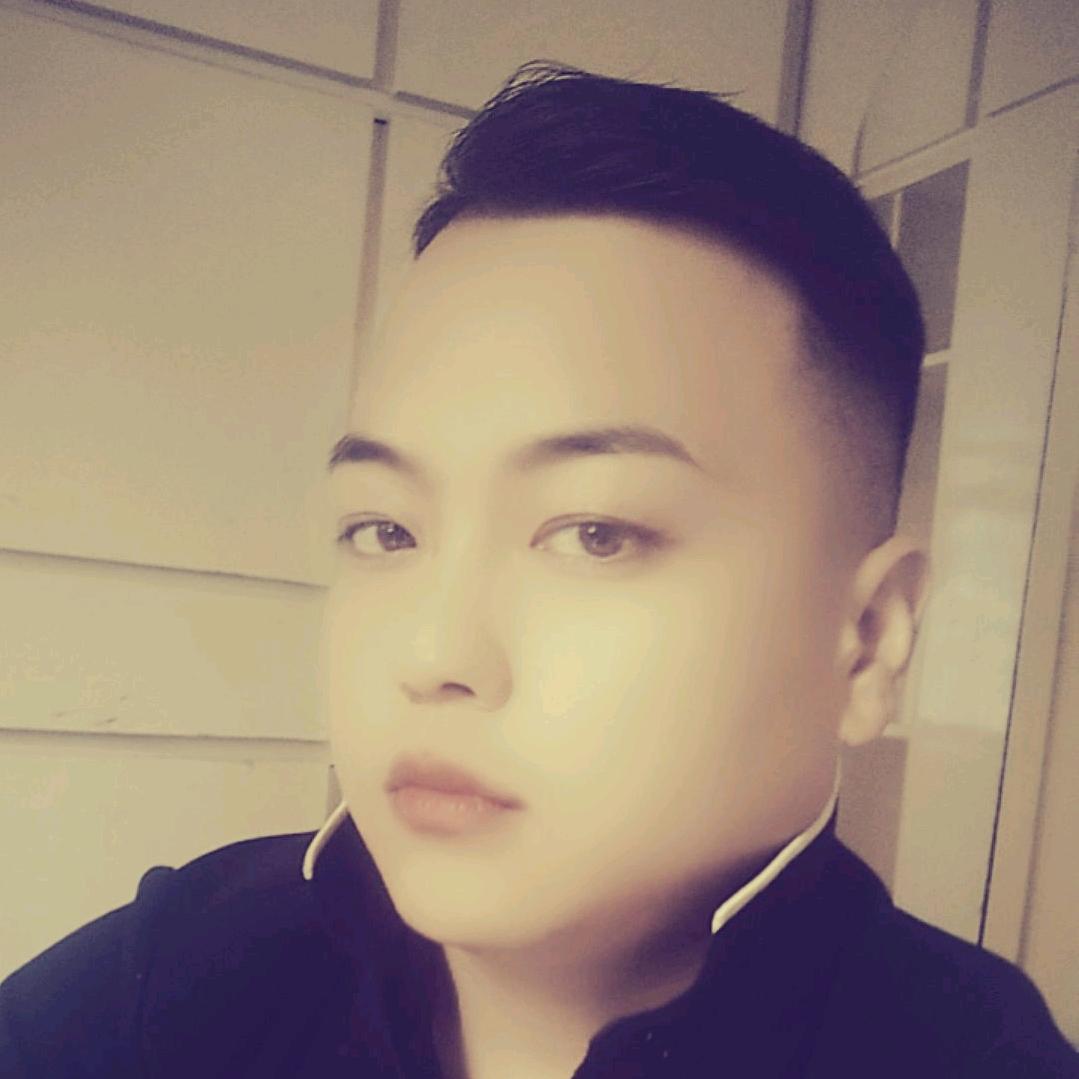 《  伟 》