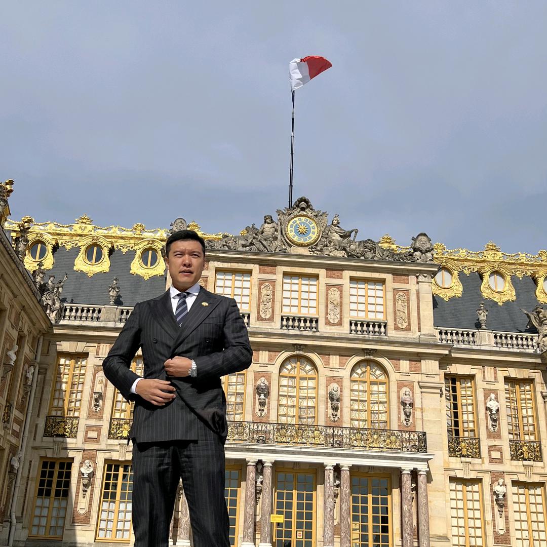 华尔街九哥James