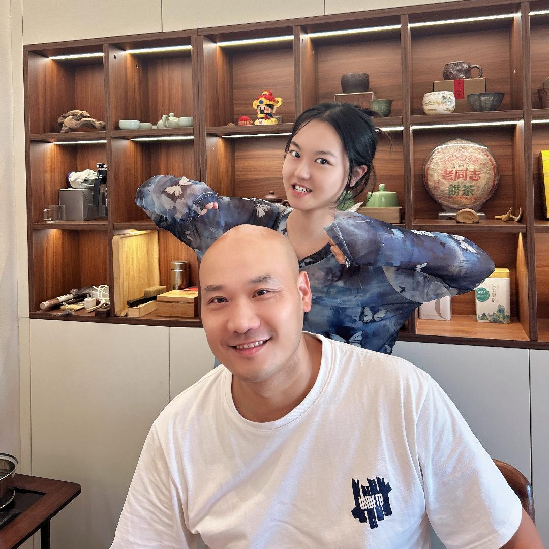 黄总与苗“总”的职场日记