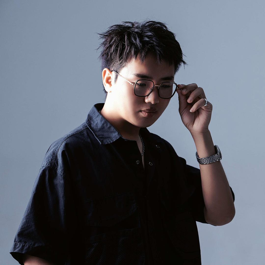 巧家小杨发型设计