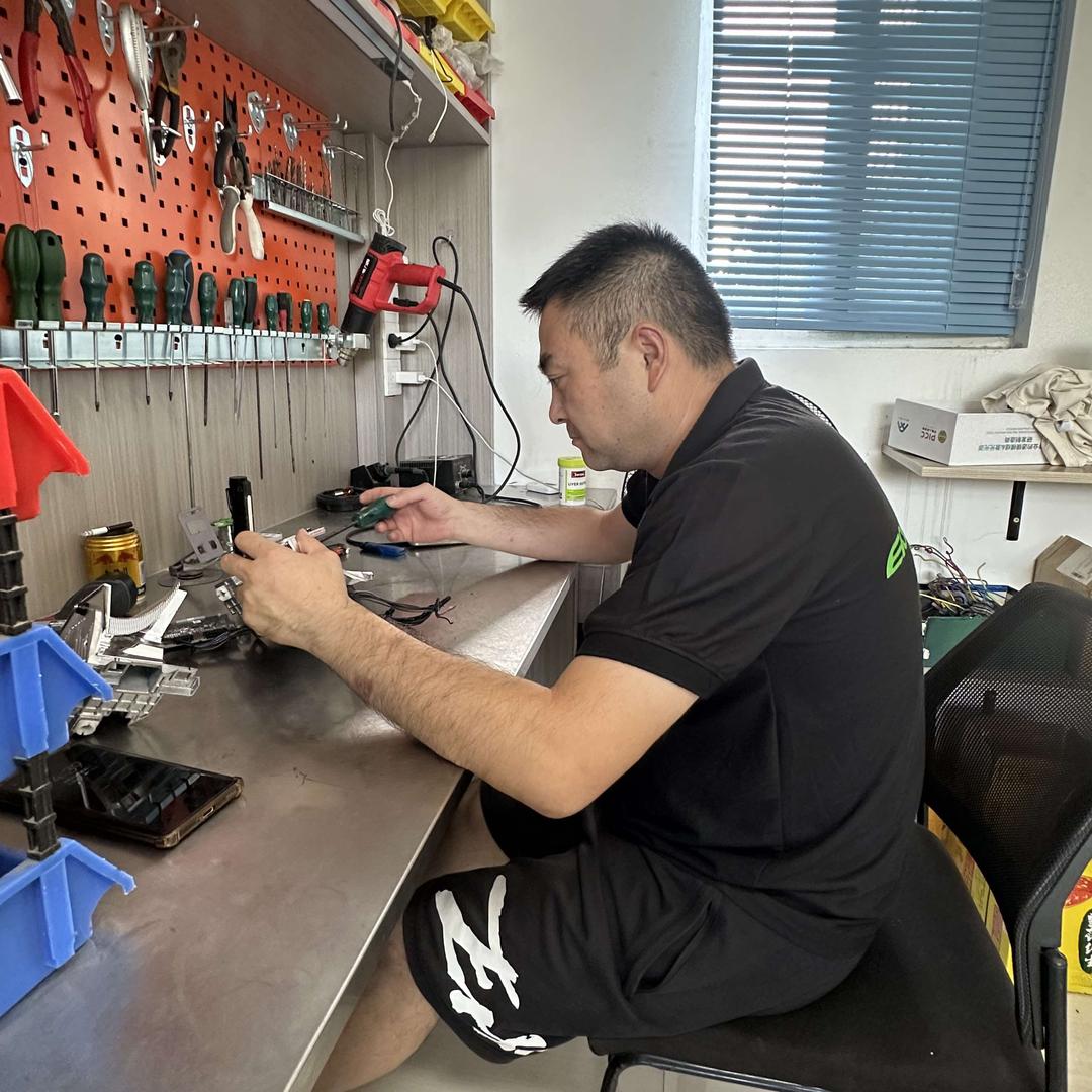 淮安澳兹姆车灯形象店