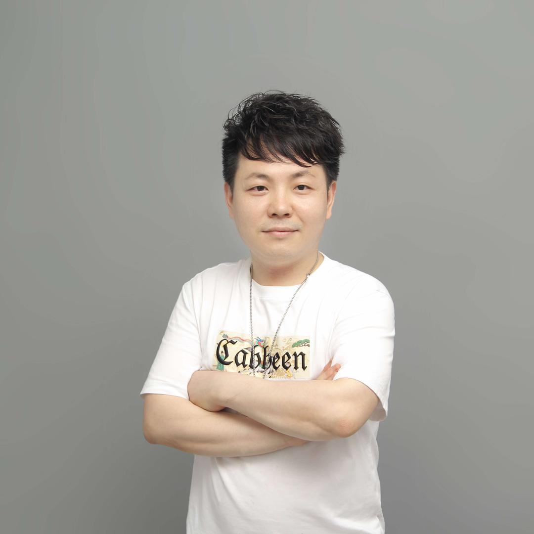 垫江县烫发一哥肖伟发艺室