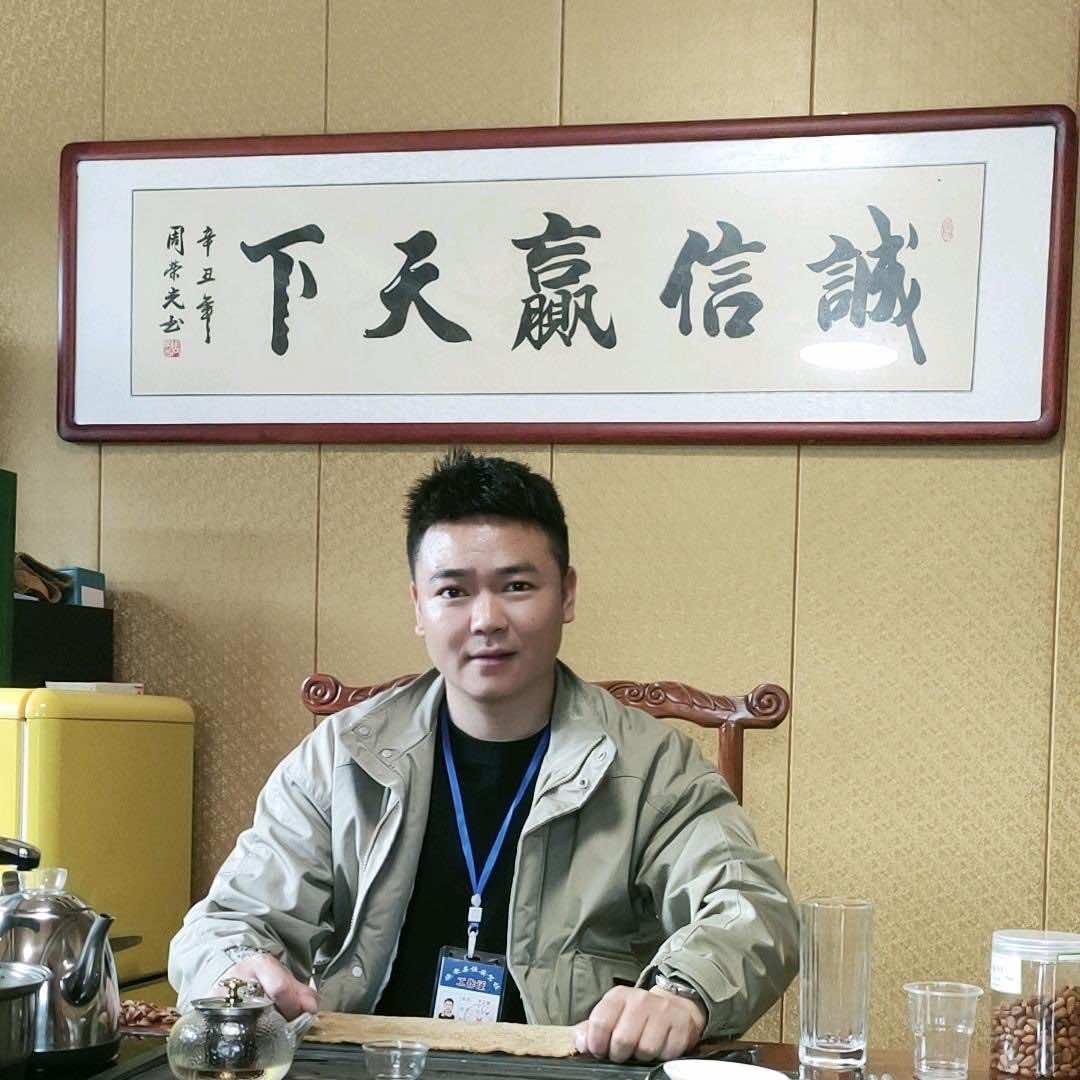 龙先生