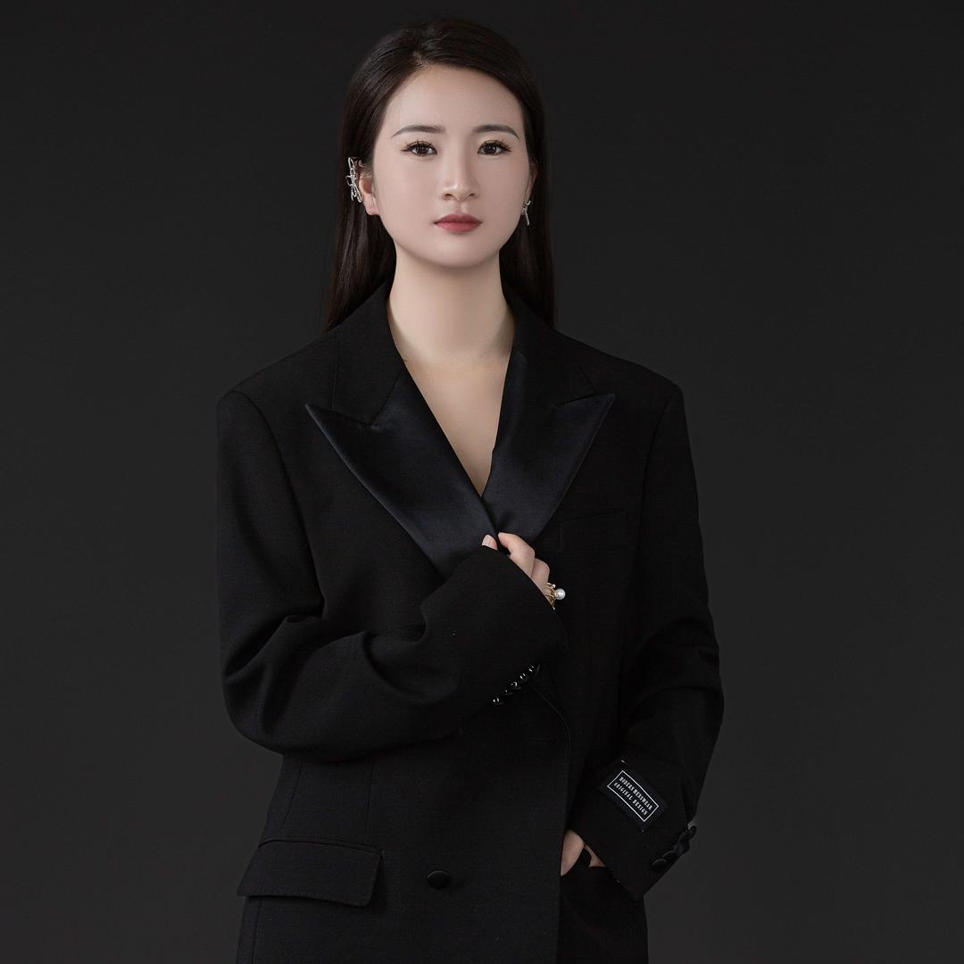 眉清目秀美妆店
