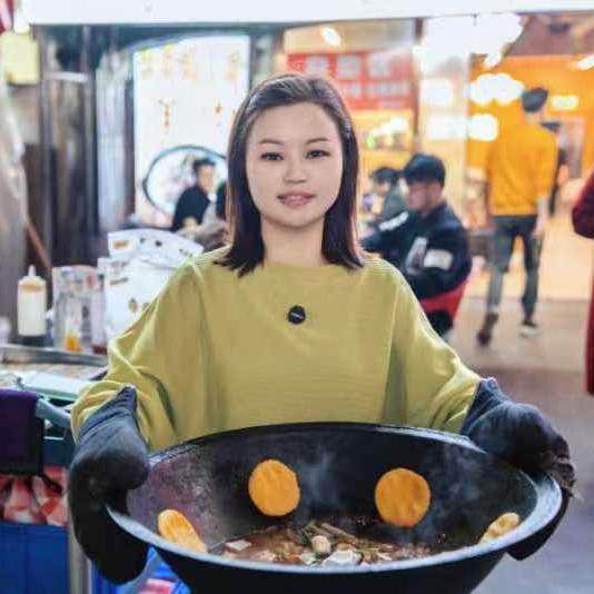 老四川20年老店玲姐柴火鸡
