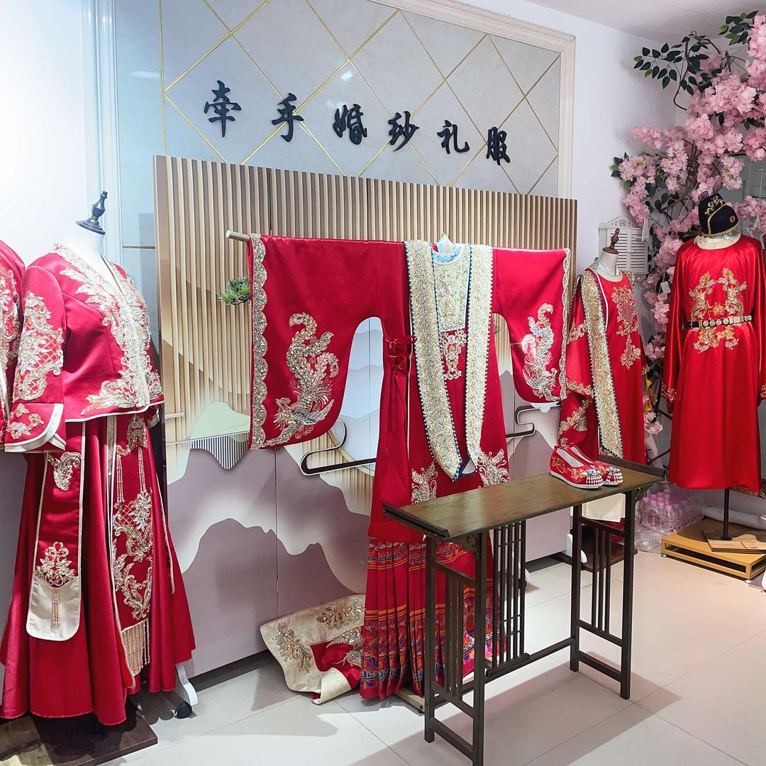 古交市牵手婚纱礼服会馆