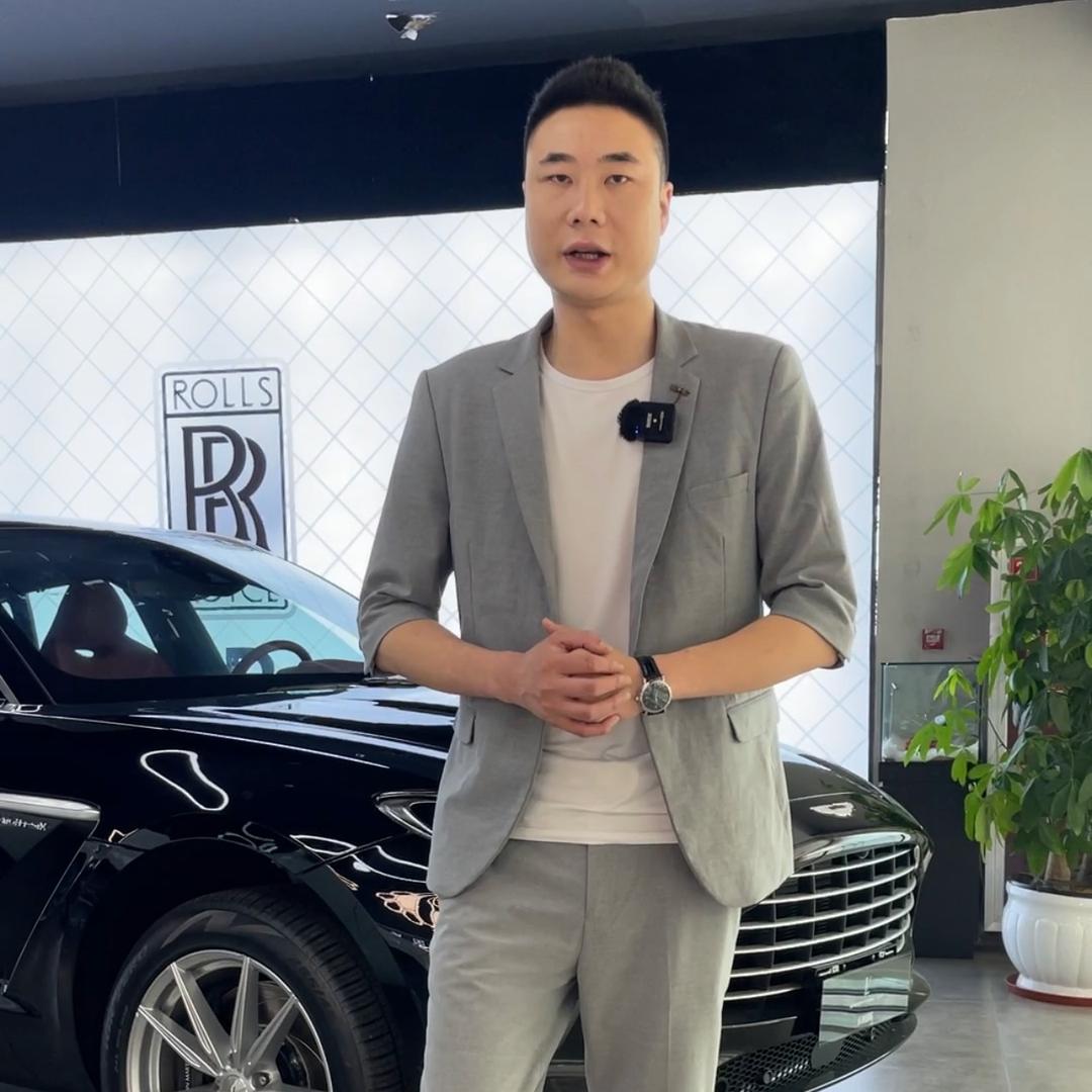 夏班长卖进口车