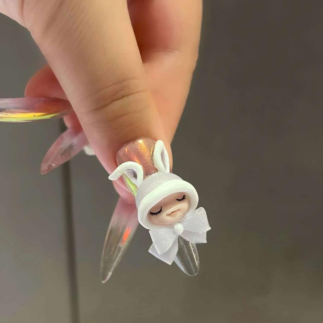 菠萝是个美甲师
